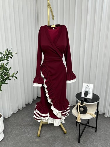 فستان عنابي