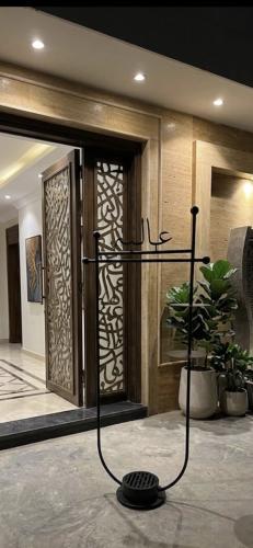 معلاق مع مبخره