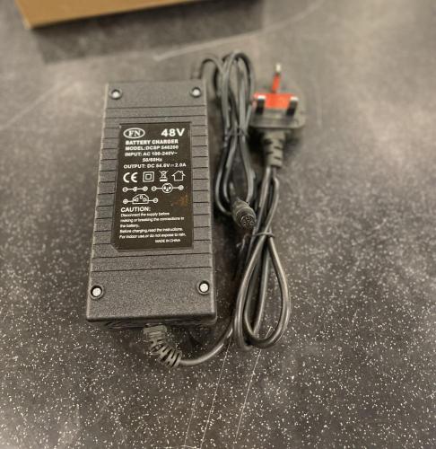 شاحن ٤٨ فولت سكوتر الوحش