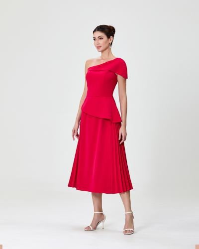 فستان بكتف أنيق