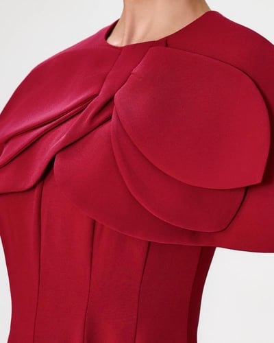 فستان أحمر كيب