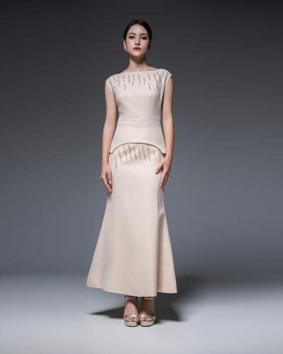 فستان بقصة مختلفة