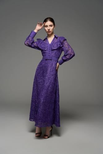 فستان دانتيل مميز