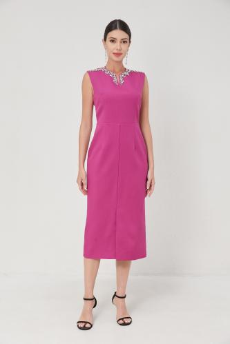 فستان بقصة مميزة