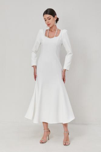 فستان بقصة مختلفة