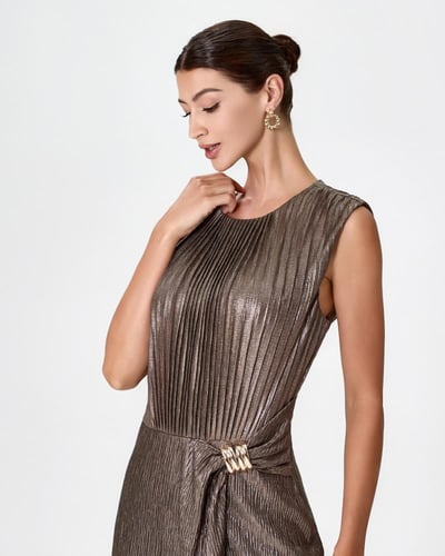 فستان بقصة مميزة