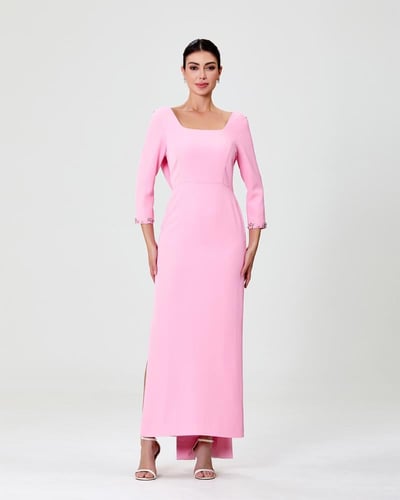 فستان بقصة مميزة