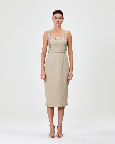 فستان مورد مميز