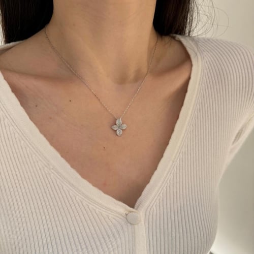 سلسال نسائي وردة الباسكال فضة عيار 925