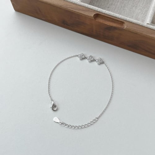 أسوارة ناعمة ورود | فضة عيار 925