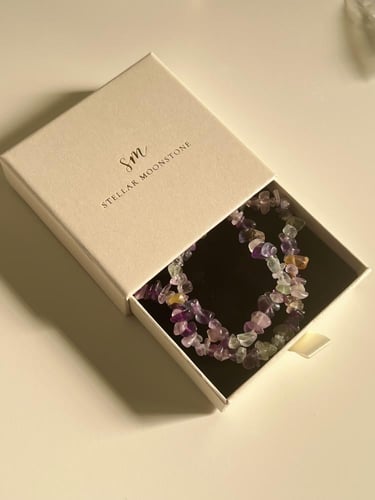 قلادة حجر الفلوريت