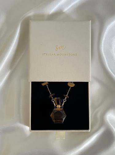 قلادة حجر عين النمر