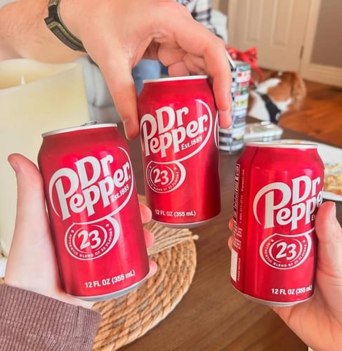 مشروب دكتور بيبر الأصلي – علبة 355 مل Dr Pepper Or...