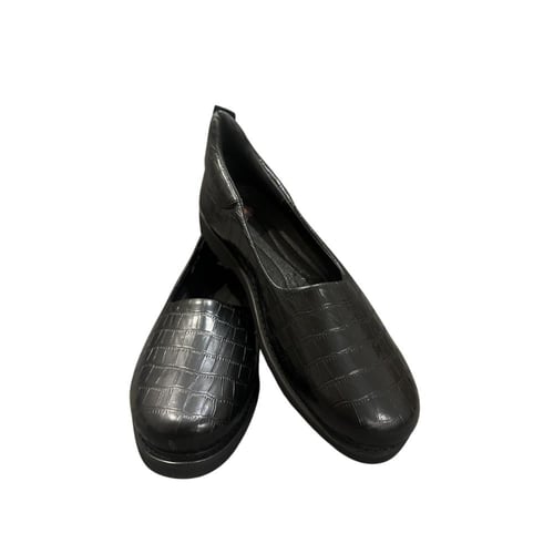 مركوب شبابي بنقشة - اسود