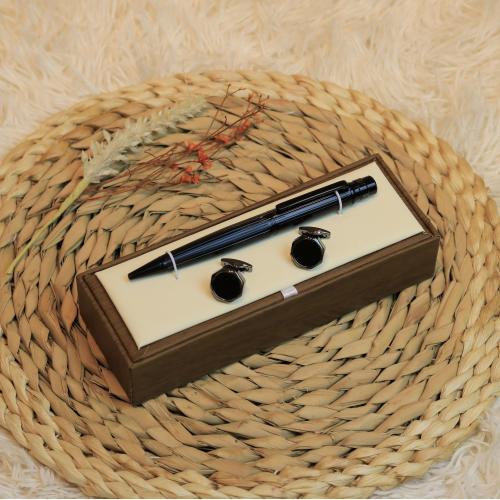 قلم وكبك باللون الاسود