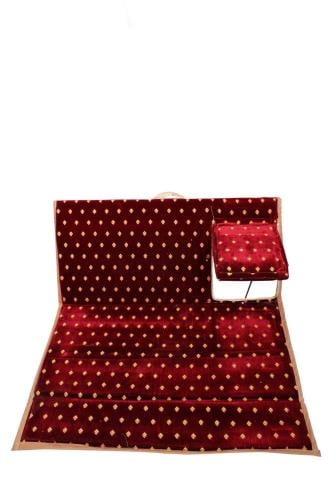 كرسي الفخامة عنابي ابو نقطه بمركاة