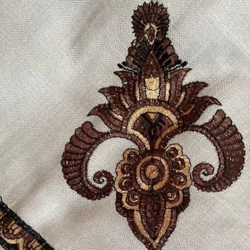 شماغ مطرز منوع
