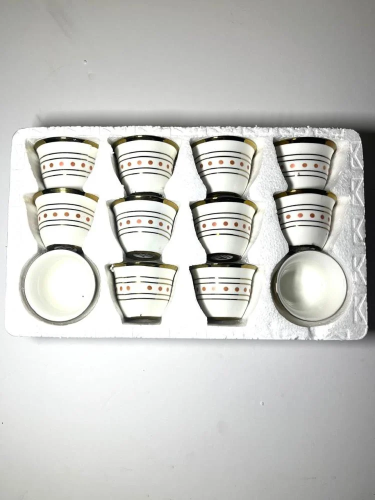 فنجان ابيض ابو نقطة 12 حبة