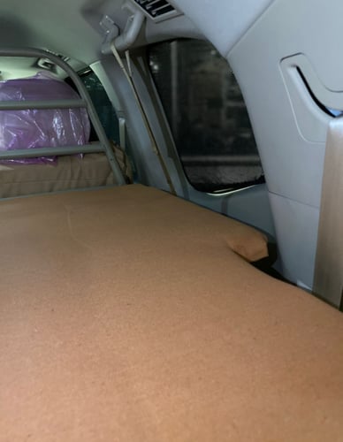 طبق لاندكروزر 2022 وفوق