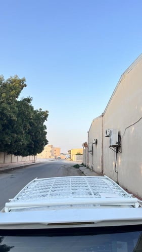 سله فوق السيارة برادو