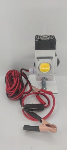 كشاف لمبة 140 واط امريكي ثلاث جهات