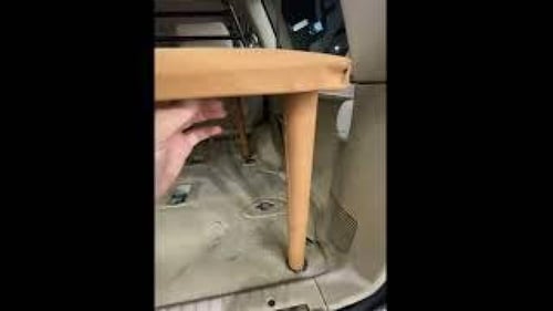 طبق لاندكروزر 2022 وفوق