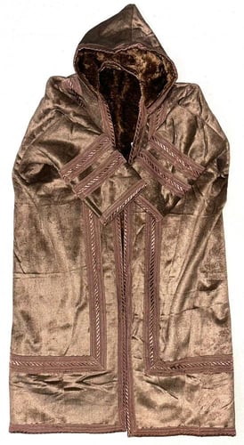 فروه نسائيه مع قبعة