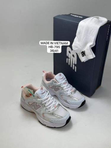 New balance بيج عنابي