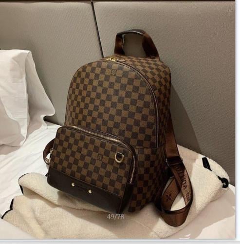 Louis Vuitton شنطة بني
