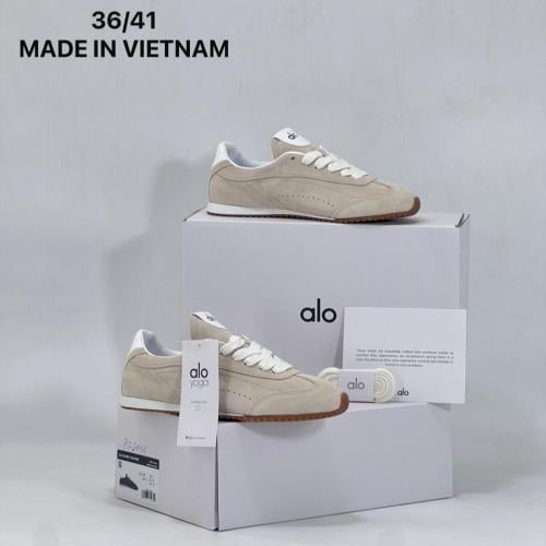 Alo Yoga الو بني