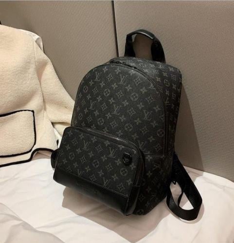 Louis Vuitton شنطة اسود