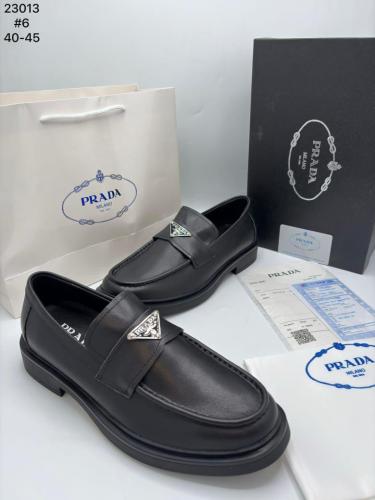 Prada Milano Loafer اسود