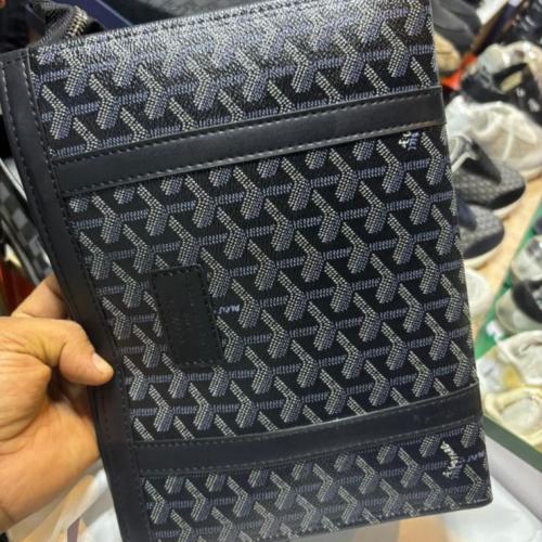 Pouche bag شنط باوتش رجالية