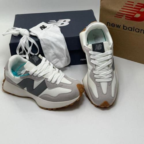 New balance بيج مع رصاصي