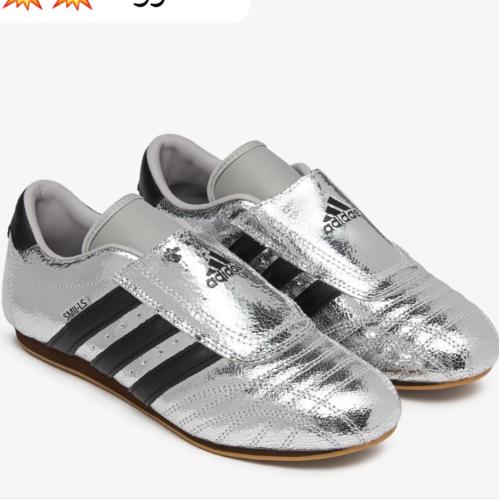 Adidas سامبا