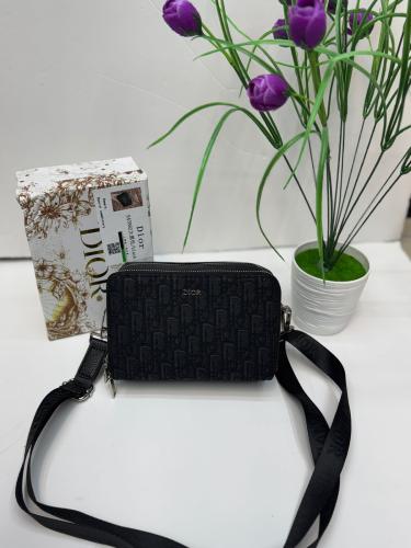 Dior شنطة اسود