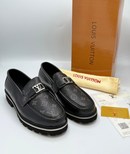 LOUIS VUITTON Major Loafer اسود رسمي