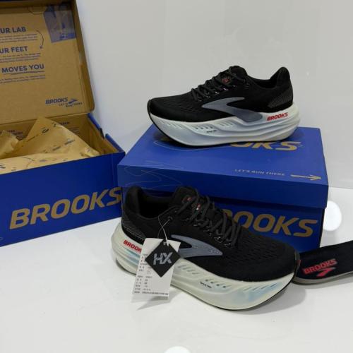 Brooks DNA برووكس