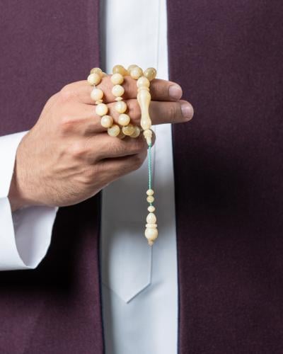 سبحة قرن الوعل بتمليكة فاخرة