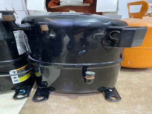 ضاغط مكيف ٣ طن تكمشا صناعة هندية