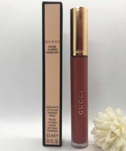 أحمر الشفاه السائل "روج آ ليفر مات" من غوتشي، درجة...