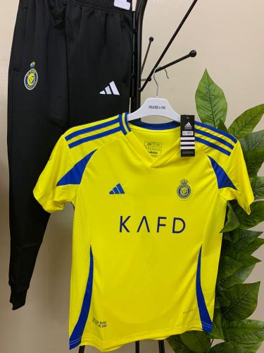 طقم النصر الاصفر 2025