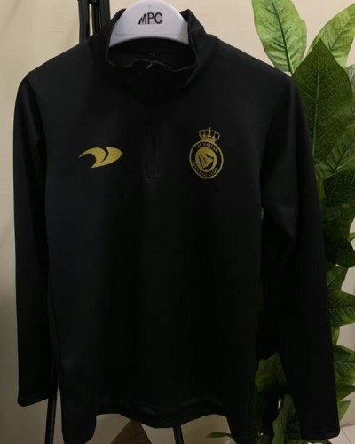 بلوفر النصر الاسود