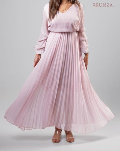 فستان كسرات بأناقة الطيات بلون الباستيل