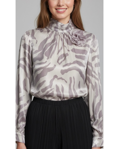 طقم بطبعة زيبرا فضية مع بنطال بليسيه