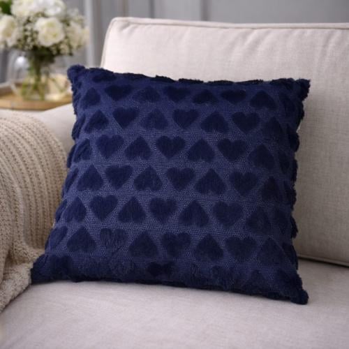 مخدة قلوب مخملية فاخرة - 40×40 سم