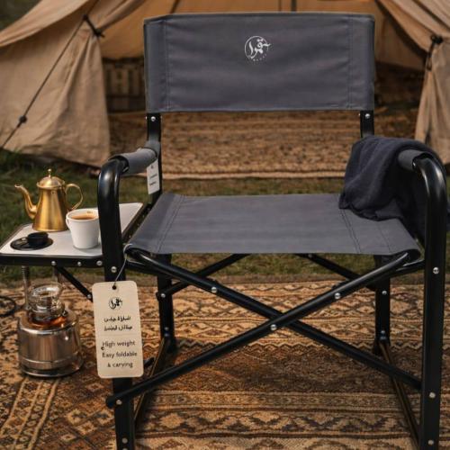 كرسي تخييم قابل للطي مع طاولة جانبية وحامل أكواب –...
