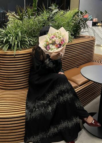 عباية مطرزة شك