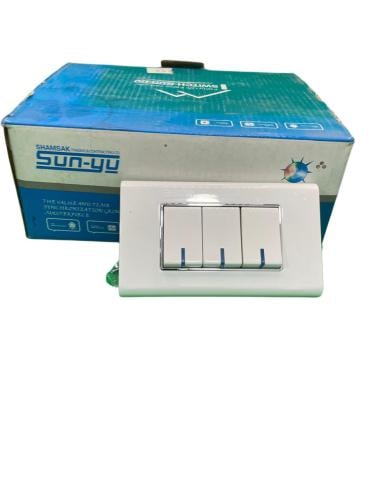 مفتاح سانيو ثلاثي ابيض 2*4 كود # 88