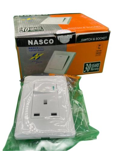 بريزة مع مفتاح 2*4 ابيض ناسكو -NASCO كود 1615